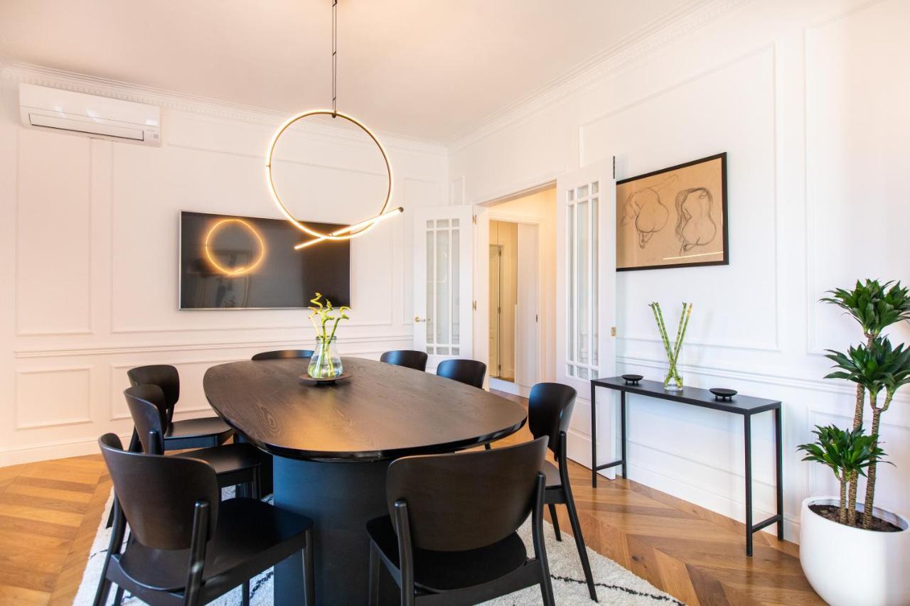 Majestic 4Br/4Bath Apartment In Sagrada Familia Area Барселона Екстер'єр фото