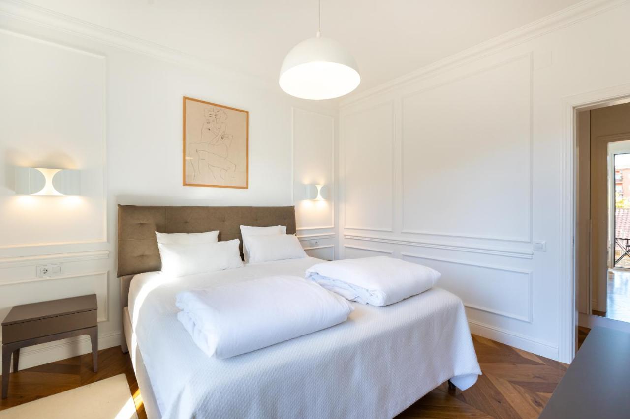 Majestic 4Br/4Bath Apartment In Sagrada Familia Area Барселона Екстер'єр фото