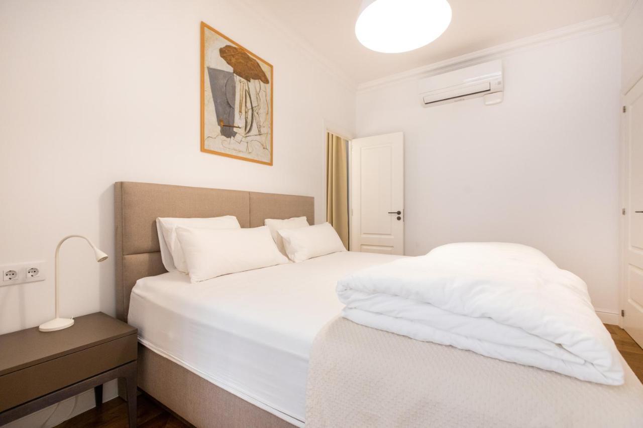 Majestic 4Br/4Bath Apartment In Sagrada Familia Area Барселона Екстер'єр фото